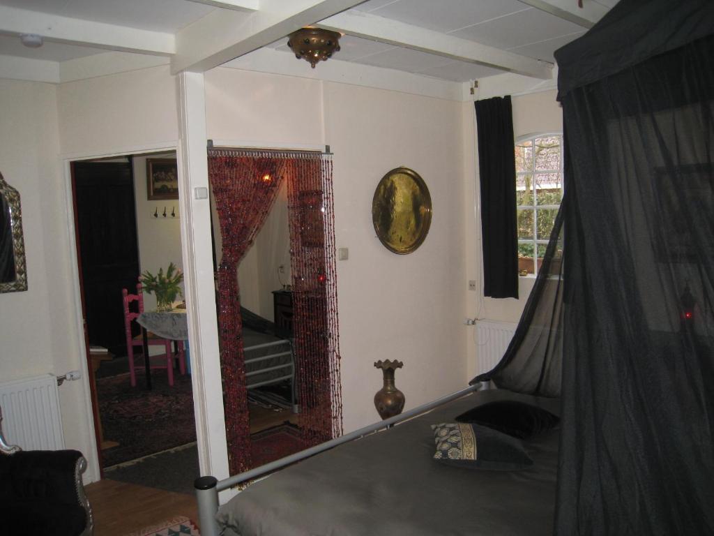 Janz Bed and Breakfast Capelle aan den IJssel Rum bild