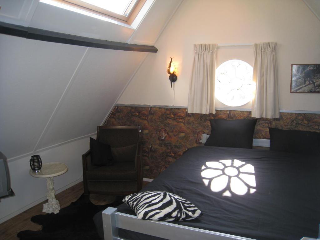 Janz Bed and Breakfast Capelle aan den IJssel Rum bild