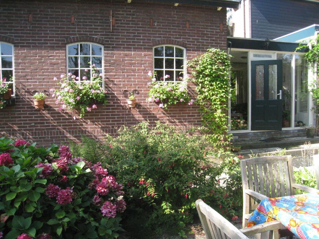 Janz Bed and Breakfast Capelle aan den IJssel Exteriör bild